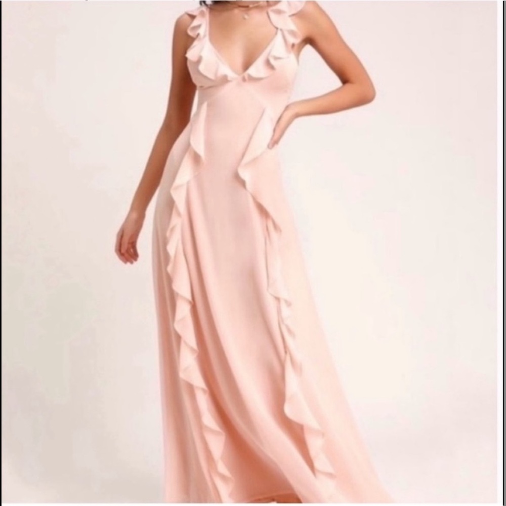 Lulu's peach color ruffled maxi